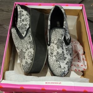 Iron fist platform shoes